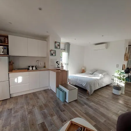 Apartment Nid Douillet Refait A Neuf, Proche De La *
